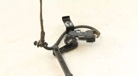 BMW M4 G82 G83 Rear air suspension level height sensor 6895466 37146895466