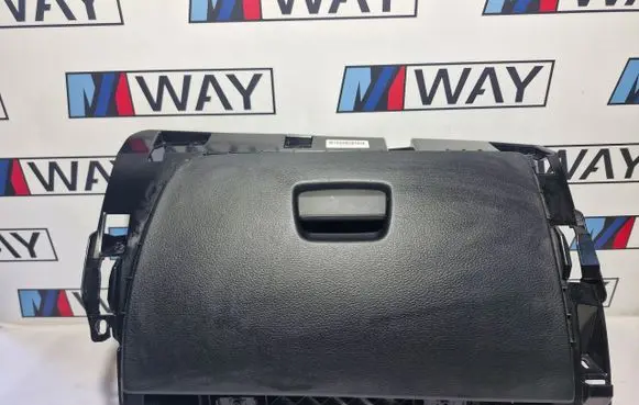 BMW X1 E84 Glove box