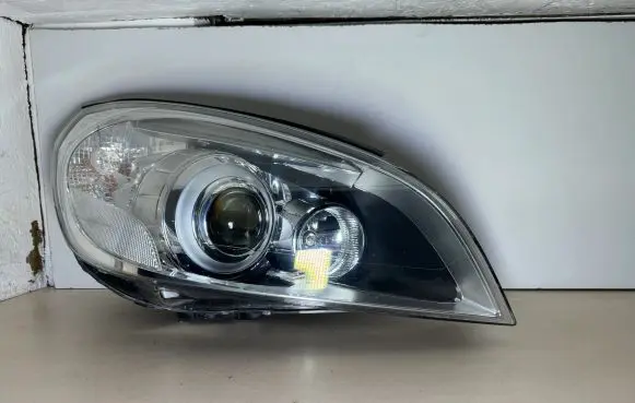 Volvo S60 Headlight/headlamp 31299991 89905476