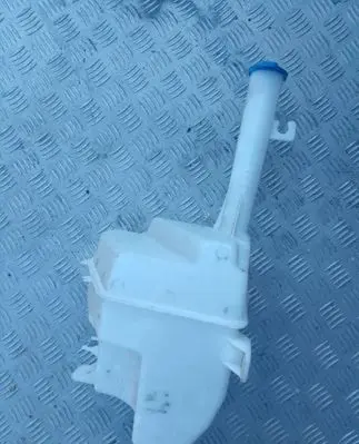 KIA Optima Windshield washer fluid reservoir/tank