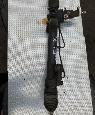 Mitsubishi Grandis Steering rack