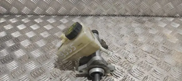 Master brake cylinder