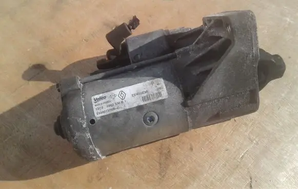 Nissan Qashqai Starter motor 233001375R