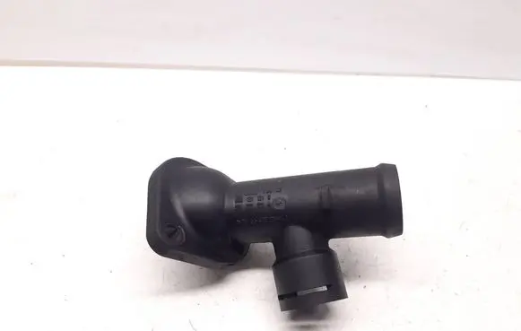Volkswagen Touran I Engine coolant pipe/hose 03L121121A 03G121121D