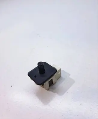 Mercedes-Benz E W211 Front door sensor coupe 2028209410