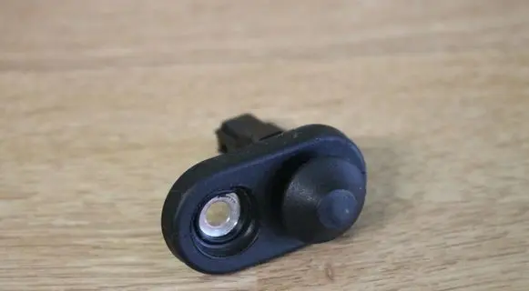 Toyota Avensis T250 Front door sensor 