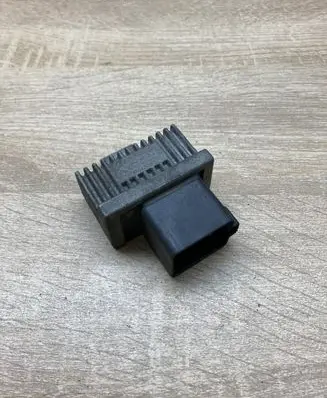 Renault Trafic II (X83) Glow plug pre-heat relay 7700115078