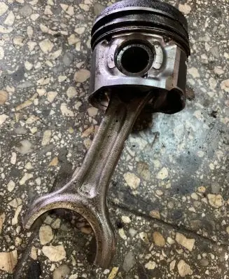 Peugeot 5008 Piston 75L1014