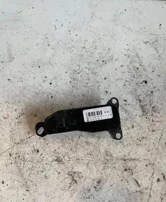 Mercedes-Benz E W211 Wing mirror switch 2118215779