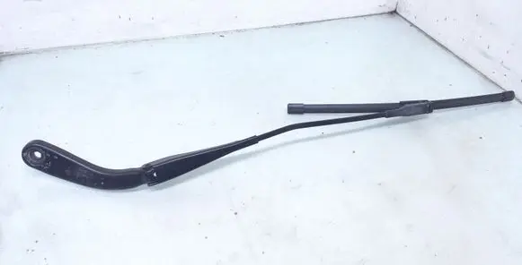 BMW 1 F20 F21 Front wiper blade arm 7239520 61617239520