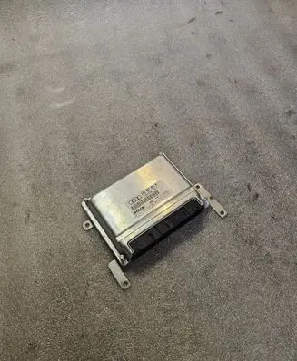 Audi A8 S8 D2 4D Engine control unit/module 4D0907401H 28RTE345 0281001930