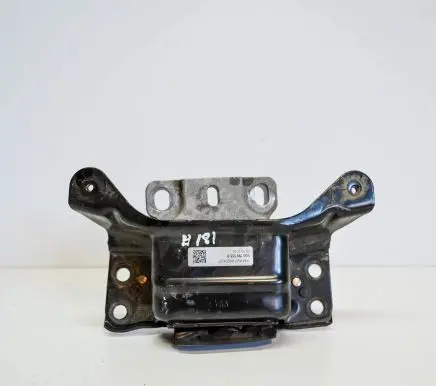 Seat Leon (5F) Engine mount bracket 5Q0199555R