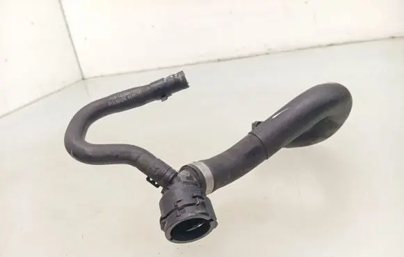 Volkswagen Golf VII Engine coolant pipe/hose 5Q0122157CE