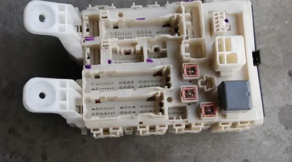 Toyota RAV 4 (XA30) Fuse box set 5J182039