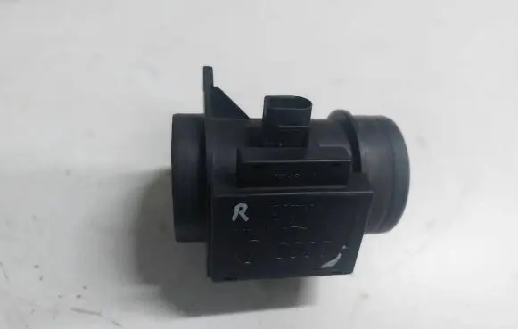 Audi A4 S4 B5 8D Mass air flow meter 71822101 074906461
