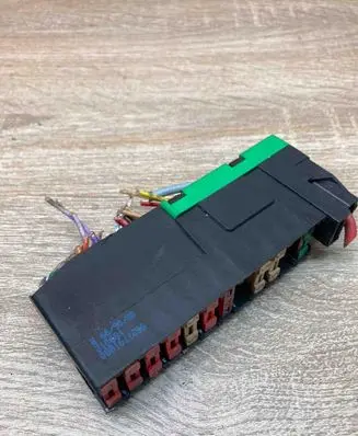 Peugeot 407 Fuse module 9627791880 189012