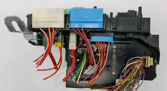 Mercedes-Benz E W212 SAM control unit 2129001606