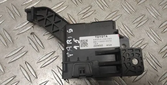 Toyota Yaris Climate control unit 886500D380