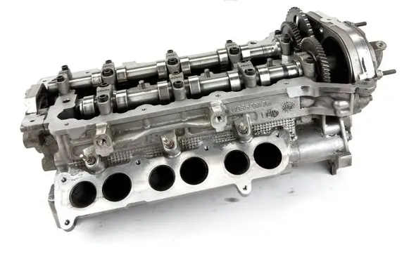 Jeep Grand Cherokee Engine head 90352073F