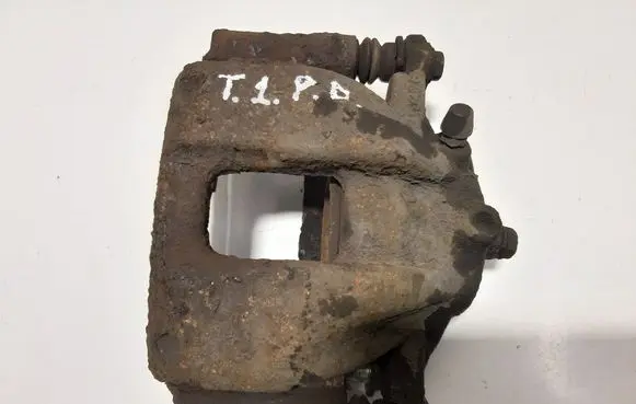 Honda CR-V Front brake caliper