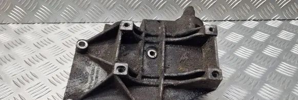 Audi A4 S4 B5 8D A/C compressor mount bracket 028260885A