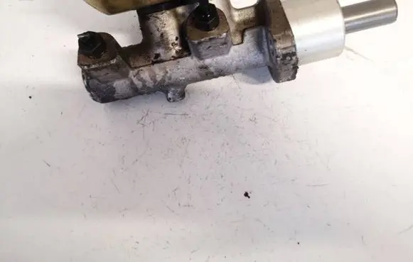 Audi A6 S6 C4 4A Master brake cylinder