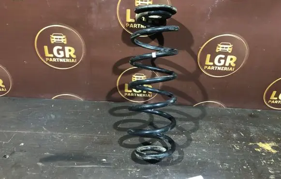 Volkswagen Golf V Rear coil spring