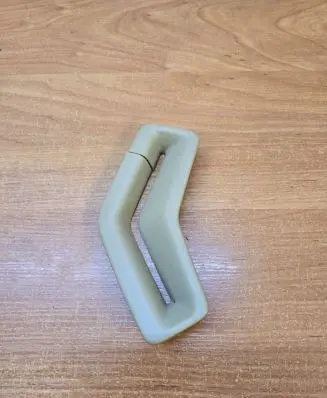 Volvo XC70 Seat belt trim 