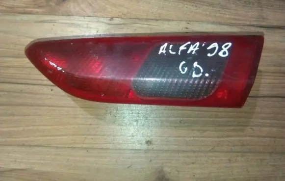 Alfa Romeo 156 Tailgate rear/tail lights