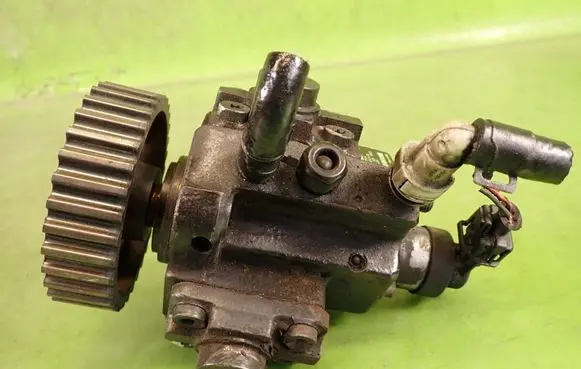 Chevrolet Captiva Fuel injection high pressure pump