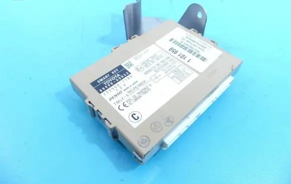 Toyota Land Cruiser (J200) Central body control module 89990-60033 IMPRK1101959