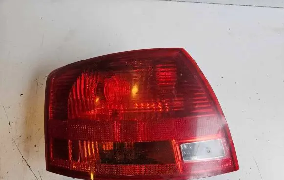 Audi A4 S4 B7 8E 8H Rear/tail lights 8E9945095E 484001576
