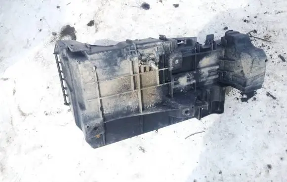 Battery box tray
