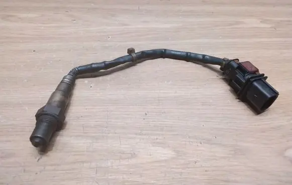 Audi A4 S4 B7 8E 8H Lambda probe sensor 022906262 0258017084