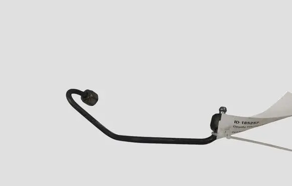 Opel Astra J Fuel injector supply line/pipe