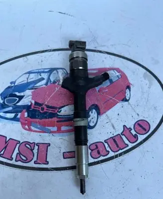 Toyota Avensis T250 Fuel injector 236700G010