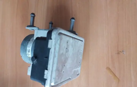 Volkswagen Transporter - Caravelle T6 ABS Pump 7E0614517L