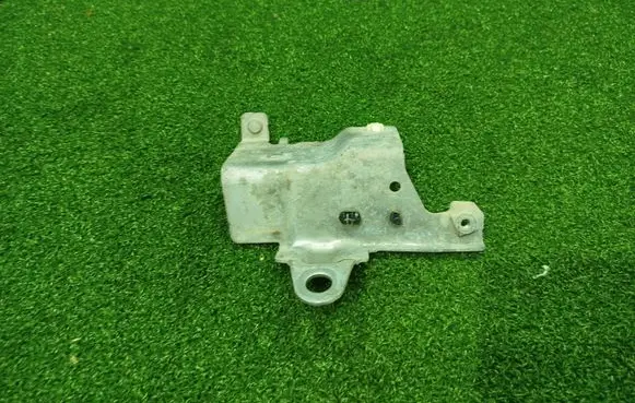 Other engine bay part