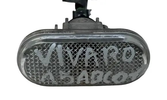 Opel Vivaro Front fender indicator light 261658184R W139