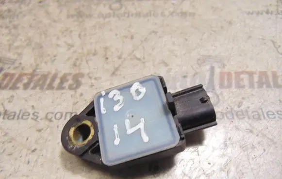 Hyundai i30 Airbag deployment crash/impact sensor 95930-A6000