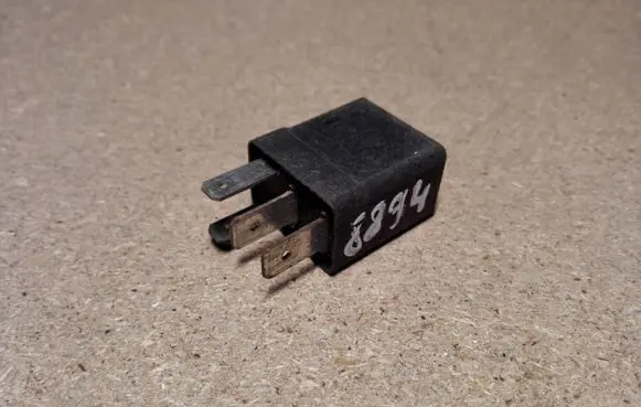 Opel Zafira A Other relay 24432680 70221