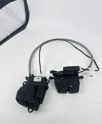 BMW 5 F10 F11 Tailgate boot lock/latch motor UA727375205 7273752 16367210