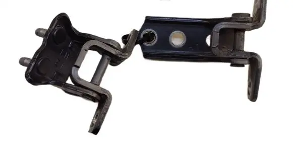 Mitsubishi L200 Rear door hinge set A02
