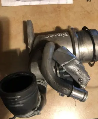 Volkswagen Tiguan EGR valve cooler 04L131501M 04L131512BG