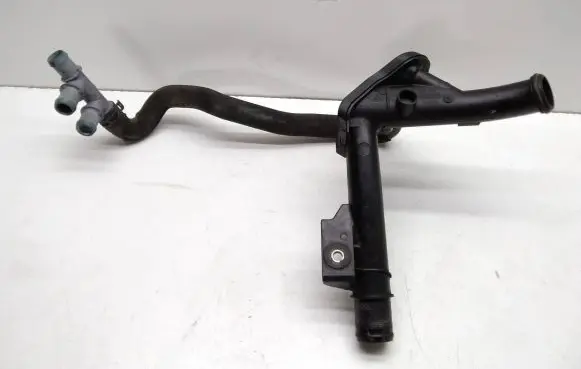 Nissan Juke I F15 Engine coolant pipe/hose 8200552604 2029223