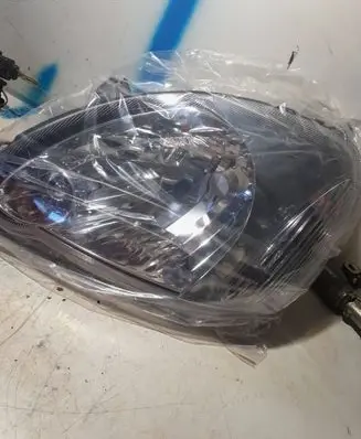 Toyota Corolla Verso AR10 Headlight/headlamp