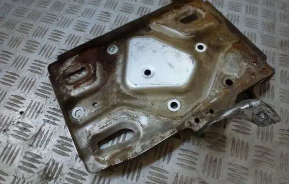 Battery tray
