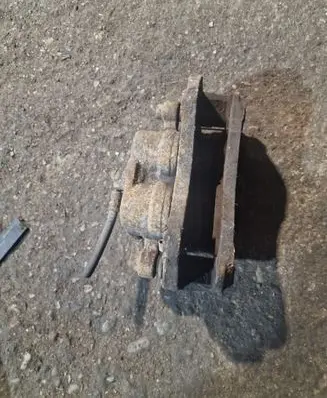 Mitsubishi Outlander Front brake caliper