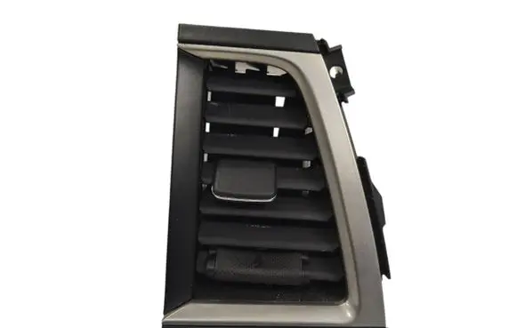 Toyota Highlander XU50 Dash center air vent grill 556800E040
