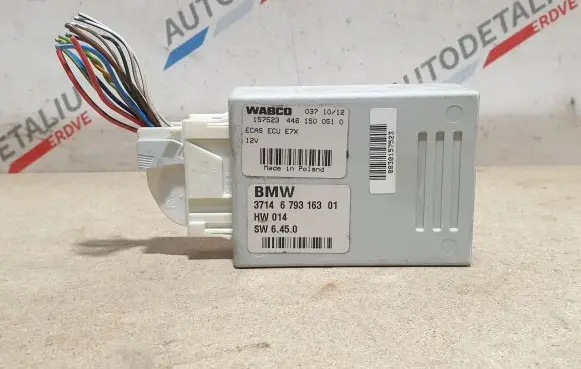 BMW X5 E70 Air suspension control unit module (rear) 6793163 37146793163